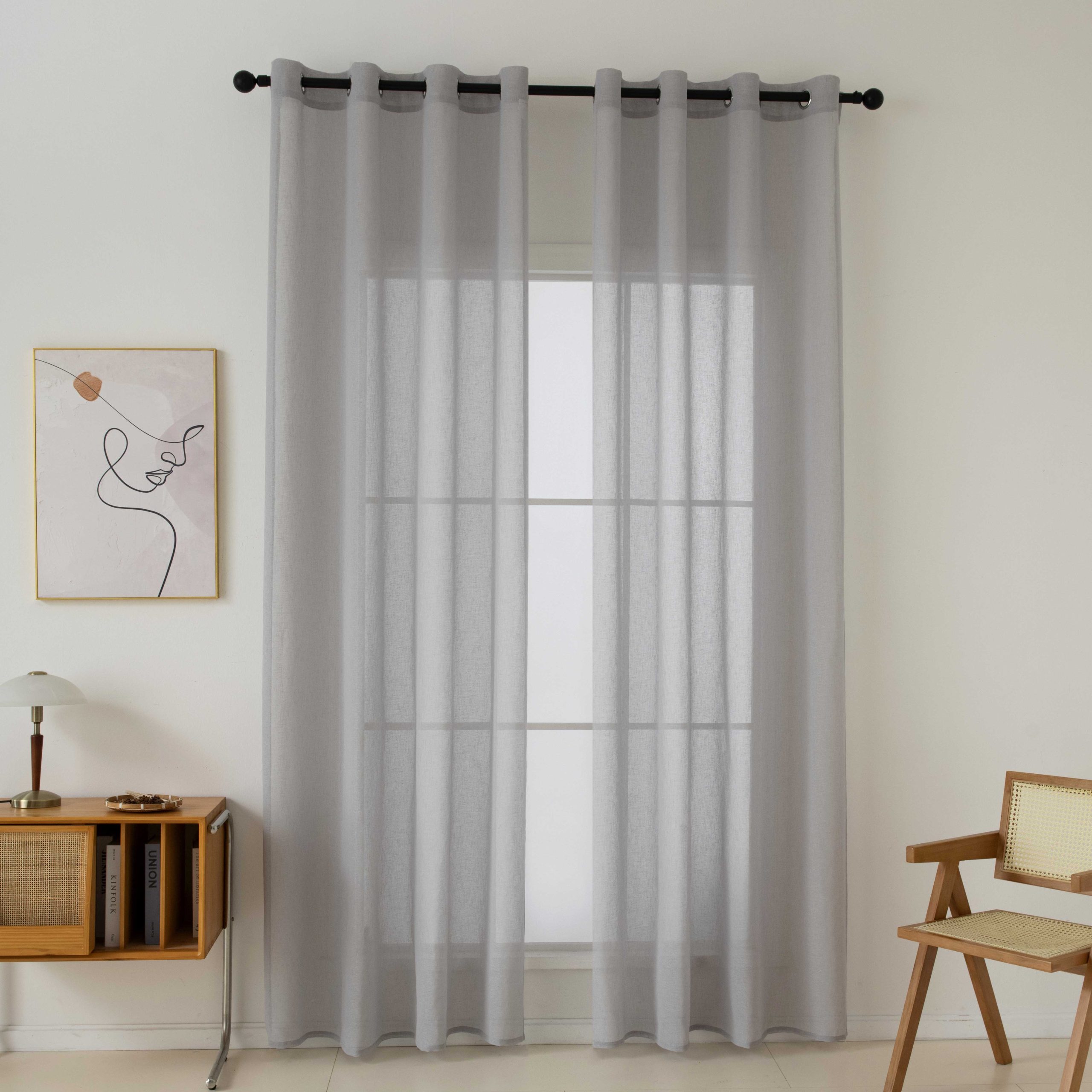 8447-Grey-scaled